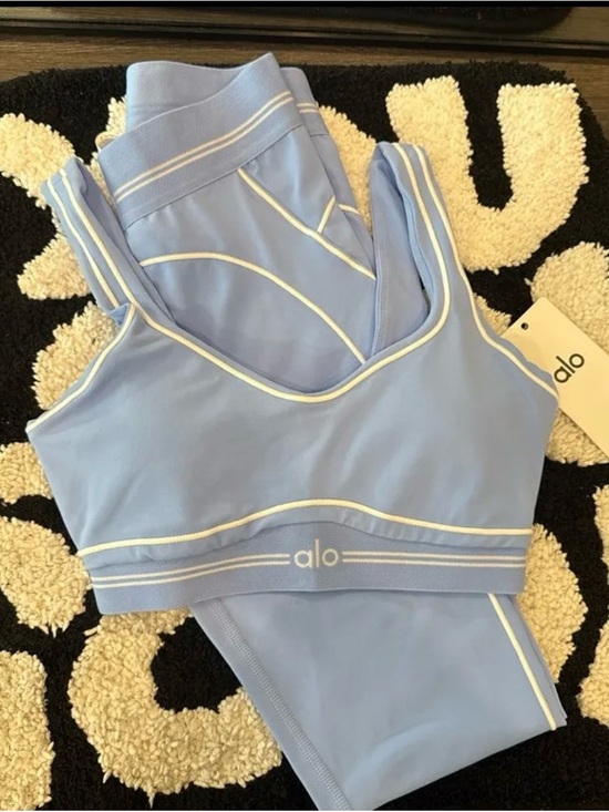 ALO Yoga Other - ALO Yoga Light Blue Sports Bra with White Piping